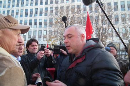 Moskprf.ru: В Москве прошла акция "Красные в городе"