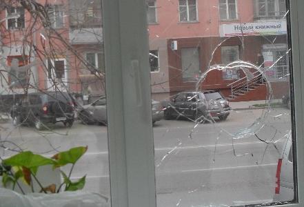 Курган: Противники уничтожают агитационные баннеры КПРФ, а где же полиция?