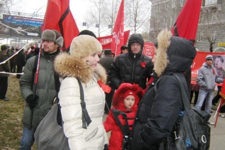 Не дадим превратить себя в безропотную толпу! Репортаж о митинге и шествии в Барнауле