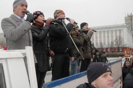 Не дадим превратить себя в безропотную толпу! Репортаж о митинге и шествии в Барнауле