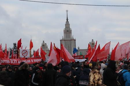 Представители КПРФ приняли участие в акциях протеста на проспекте Сахарова и Воробьевых горах: Распространено более 10 тысяч листовок и газет Компартии