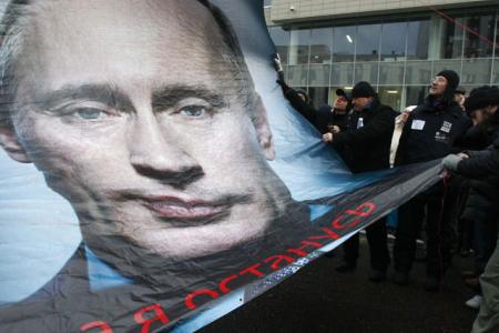 Лучшие креативы митинга на проспекте Сахарова: От Киплинга до Добби с презервативом
