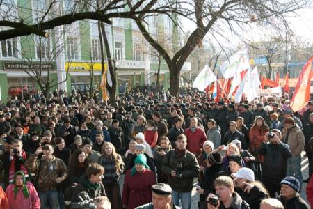 В Краснодаре власть «ЕдРа» держится только на ОМОНе
