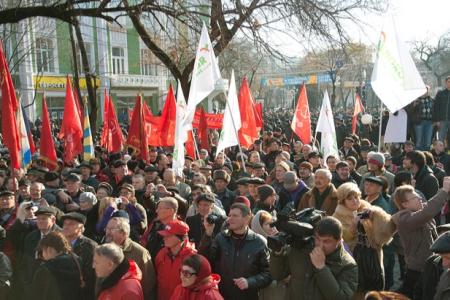 В Краснодаре власть «ЕдРа» держится только на ОМОНе