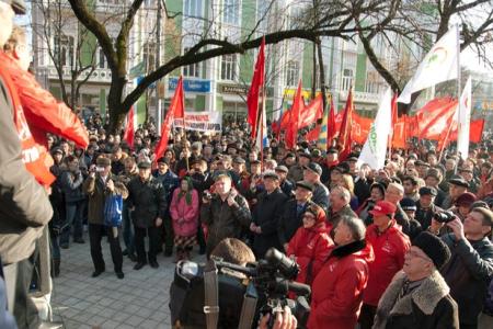 В Краснодаре власть «ЕдРа» держится только на ОМОНе