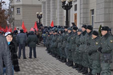 Ростов-на-Дону: ОМОН получил команду на штурм митинга оппозиции. Нижние чины не захотели. Вот он, кризис власти!