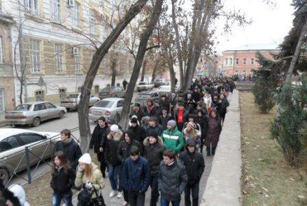 Астраханские коммунисты протестуют против подложных результатов голосования