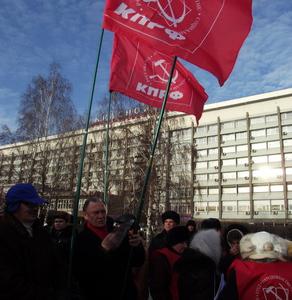 "Таких грязных выборов в истории края еще не было". Протестный митинг коммунистов Красноярска