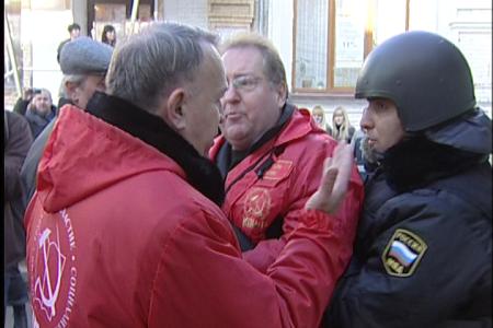Депутаты-коммунисты обратились в Генпрокуратуру и МВД в связи с полицейским произволом и физическим насилием в  отношении депутата Госдумы 5-6 созывов С.П. Обухова