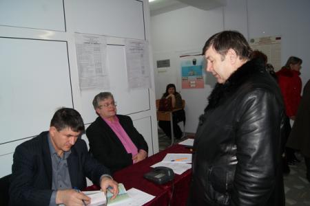 Нарушения зафиксированы в Красноярском крае: помехи наблюдателям, возможные вбросы и «народный» бюджет