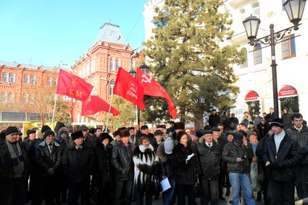 В Астрахани продолжаются акции протеста