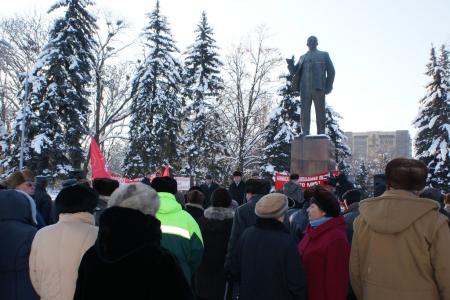 Впереди молодые коммунисты! Митинг в Черкесске призвал к народному контролю на выборах и принятию закона о статусе детей войны