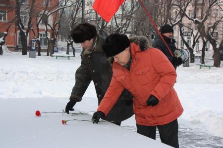 21 января в Комсомольске-на-Амуре состоялось торжественное возложение цветов к памятнику Ленину