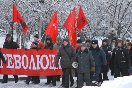 В Новосибирске наступает политическая весна: Несмотря на мороз, митинг КПРФ «За достойную жизнь и честные выборы!» посетили полторы тысячи человек. Видео