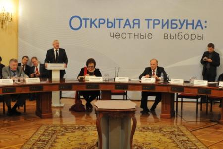 Г.А. Зюганов: Мы заинтересованы в том, чтобы выборы в стране проходили честно, открыто и достойно. Лидер КПРФ на "круглом столе" по проблемам выборного законодательства в Доме Союзов