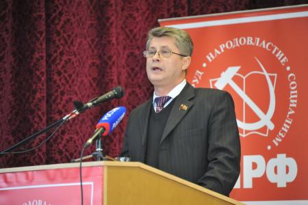 Г.А.Зюганов – наш Президент! Власть и собственность — народу! Послание кандидата в президенты от КПРФ к депутатскому корпусу партии превратилось в манифестацию запроса общества на приход к власти президента-коммуниста
