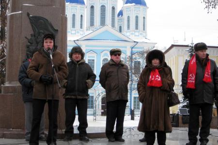 Митинг в Тамбове: "За честные выборы! Зюганов наш президент!"