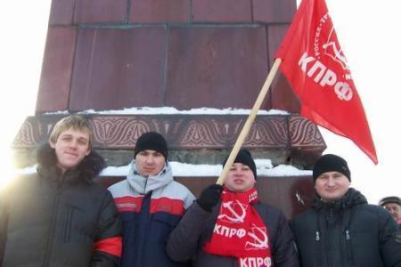 Татарстан, Казань: Коммунисты провели массовый митинг протеста против ограничения числа поездок по социальным проездным билетам 