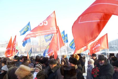 Коммунисты Алтайского края почтили память В.И. Ленина и поддержали требования участников Всероссийской акции протеста КПРФ «За честные выборы! За достойную жизнь!»
