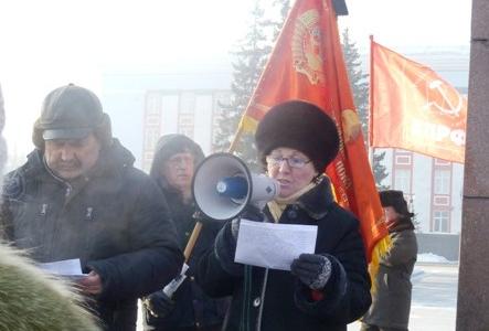 Коммунисты Алтайского края почтили память В.И. Ленина и поддержали требования участников Всероссийской акции протеста КПРФ «За честные выборы! За достойную жизнь!»