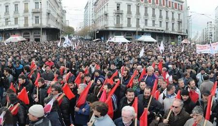 Греция вновь бастует из-за очередного сокращения зарплат и пенсий