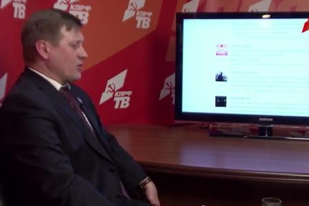 Видео. А.Е.Локоть, заместитель руководителя фракции КПРФ в программе «19.00» на KPRF.TV: Провалы в гособоронзаказе и латание дыр в политической системе