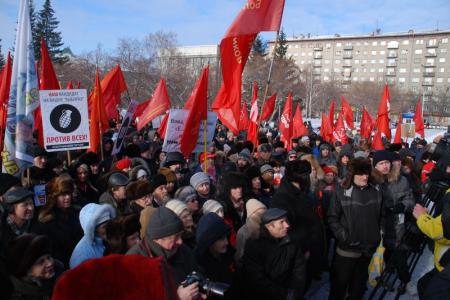 "Путин, лыжи, Магадан!" В митинге «За честные выборы» приняло участие более 3 тысяч новосибирцев, в прямом смысле раскачивавших "лодку"