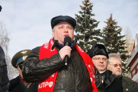 "Армии нужен новый главнокомандующий – Г.А. Зюганов!" Состоялась массовая акция коммунистов Воронежской области