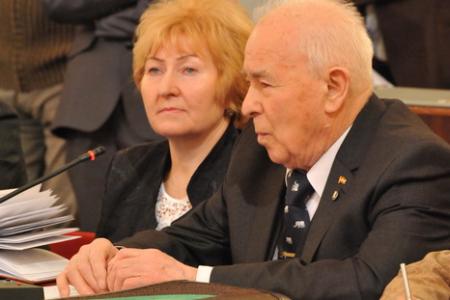 Голосуешь за Зюганова – выбираешь экономическую стабильность и спокойствие за будущее своих детей! Подписано соглашение в поддержку народного кандидата в Президенты