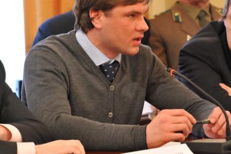 Голосуешь за Зюганова – выбираешь экономическую стабильность и спокойствие за будущее своих детей! Подписано соглашение в поддержку народного кандидата в Президенты