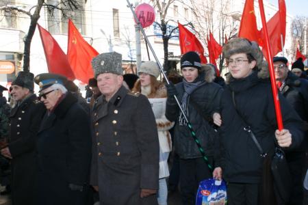 "Армии нужен новый главнокомандующий – Г.А. Зюганов!" Состоялась массовая акция коммунистов Воронежской области