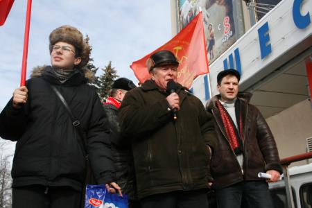 "Армии нужен новый главнокомандующий – Г.А. Зюганов!" Состоялась массовая акция коммунистов Воронежской области
