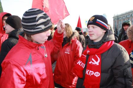 В Екатеринбурге прошел митинг в честь Дня Советской Армии и ВМФ
