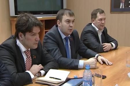 ИА "Башинформ": Юрий Афонин и Александр Ющенко представили в Уфе первые законодательные инициативы фракции КПРФ в Госдуме 