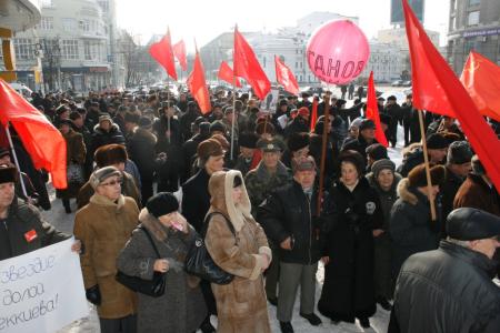 "Армии нужен новый главнокомандующий – Г.А. Зюганов!" Состоялась массовая акция коммунистов Воронежской области