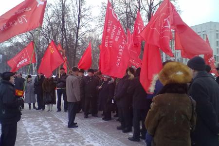 Нижний Новгород. Красные флаги взвились над Кремлем!