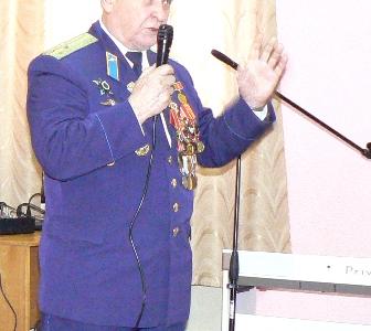 Коммунисты Кургана провели концерт в честь Дня Советской Армии