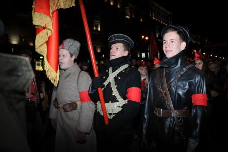 КПРФ, Штаб протестных действий зовут на Всероссийскую акцию 23 февраля: «За достойную жизнь и честные выборы! Зюганов - наш Президент! Власть и собственность народу! Прекратить сердюковский погром армии!»