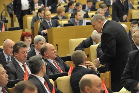Депутаты-коммунисты в зале пленарных заседаний Госдумы. Фоторепортаж Николая Малышева