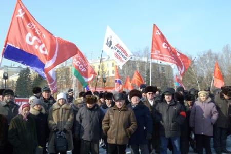 23 февраля в Барнауле прошел митинг в рамках Всероссийской акции протеста: «За достойную жизнь и честные выборы! Зюганов - наш Президент! Власть и собственность народу! Прекратить сердюковский погром армии!»
