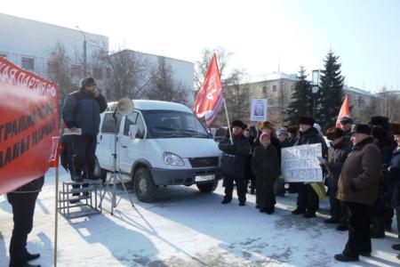 23 февраля в Барнауле прошел митинг в рамках Всероссийской акции протеста: «За достойную жизнь и честные выборы! Зюганов - наш Президент! Власть и собственность народу! Прекратить сердюковский погром армии!»
