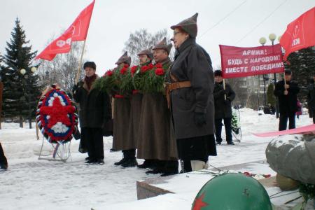 Калуга: Армия – будь с народом! Вместе – победим!