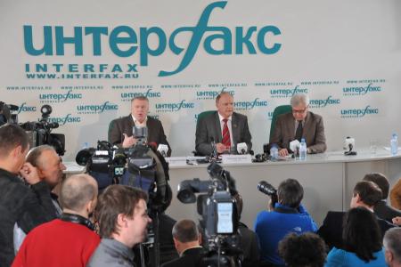 Г.А. Зюганов: Нужно бороться, а не отсиживаться в кустах! Лидер КПРФ подписал совместное заявление с В.В. Жириновским о несогласии с нарушением принципа свободных выборов