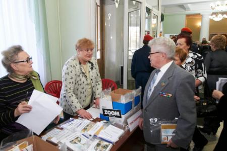 Новосибирск. Анатолий Локоть поздравил областной Совет ветеранов с 40-летием