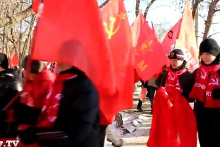 Видео. Шествие "Молодёжь Урала за Зюганова!"