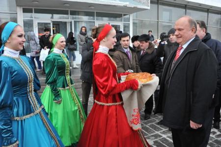 Г.А. Зюганов: «Не позволим править нами ворам и предателям!» В завершение выборной кампании лидер КПРФ посетил старинный русский город Владимир