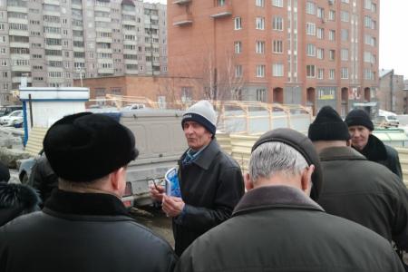 Новосибирск. Жители Шевченковского жилмассива возвели баррикады, чтобы предотвратить точечную застройку