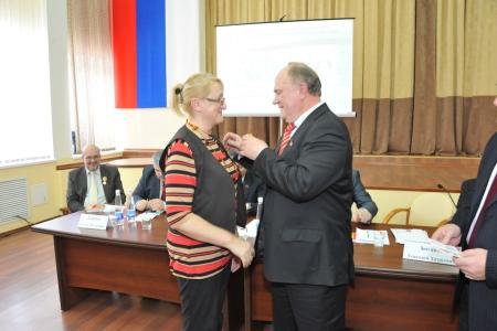 Г.А. Зюганов: «Не позволим править нами ворам и предателям!» В завершение выборной кампании лидер КПРФ посетил старинный русский город Владимир