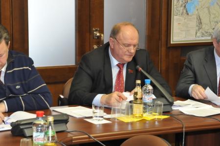 Г.А. Зюганов: Мы назовем всех нарушителей поименно! Секретариат ЦК КПРФ обсудил план первоочередных политических действий 