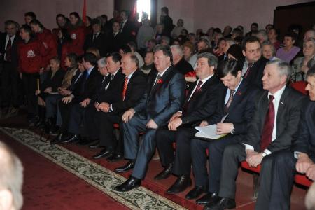 Г.А. Зюганов: «Не позволим править нами ворам и предателям!» В завершение выборной кампании лидер КПРФ посетил старинный русский город Владимир